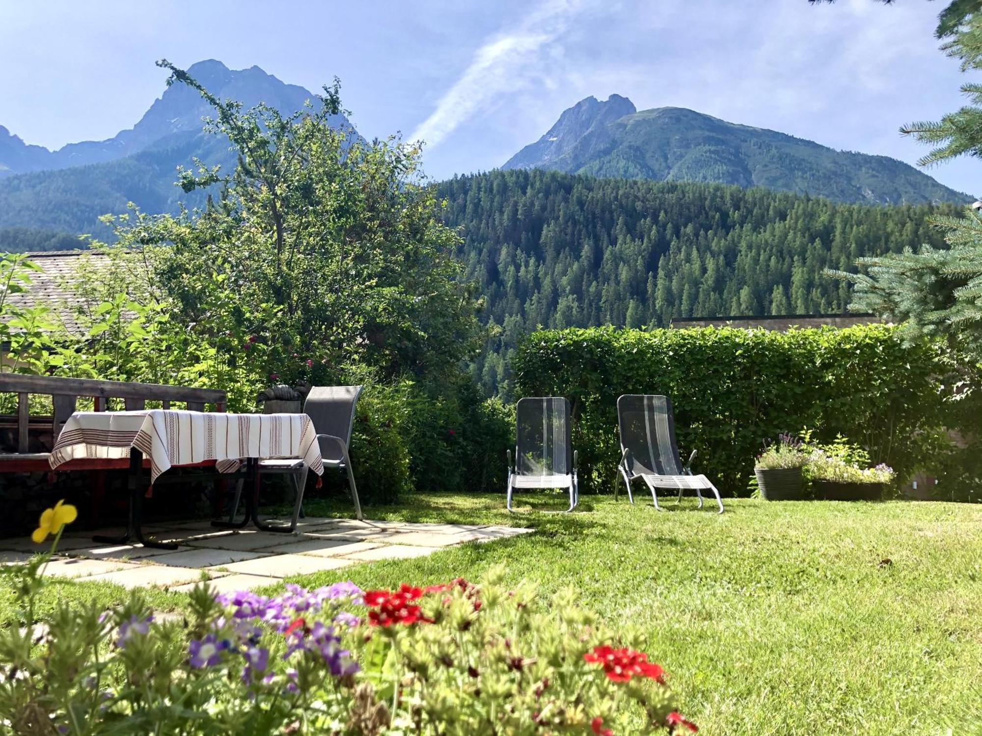 Chasa Avant Muglins Appartement Scuol Buitenkant foto